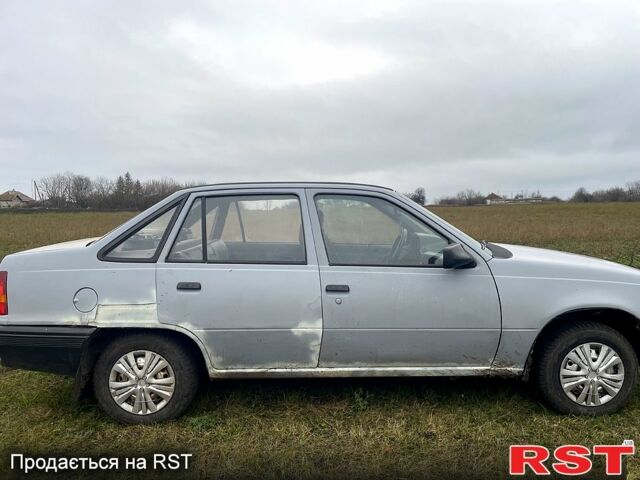 Опель Кадет, объемом двигателя 1.3 л и пробегом 0 тыс. км за 830 $, фото 3 на Automoto.ua