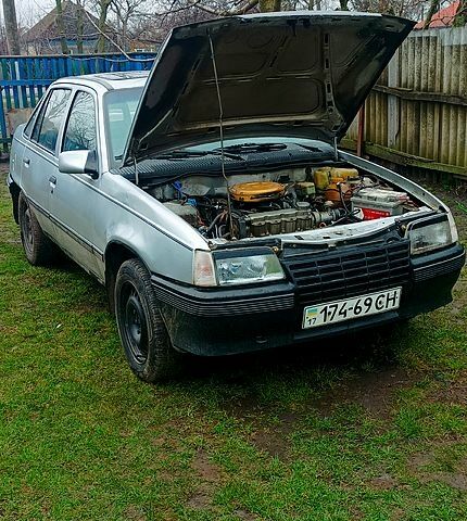 Опель Кадет, об'ємом двигуна 1.6 л та пробігом 280 тис. км за 520 $, фото 3 на Automoto.ua