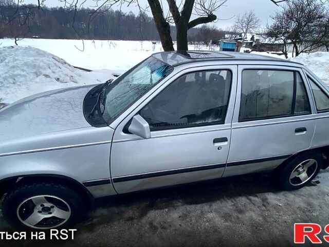 Опель Кадет, объемом двигателя 1.3 л и пробегом 260 тыс. км за 1200 $, фото 2 на Automoto.ua