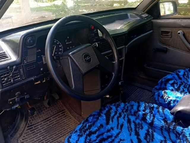 Опель Кадет, объемом двигателя 1.3 л и пробегом 0 тыс. км за 800 $, фото 1 на Automoto.ua