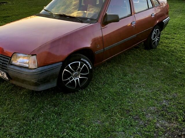 Опель Кадет, объемом двигателя 1.3 л и пробегом 200 тыс. км за 1400 $, фото 1 на Automoto.ua