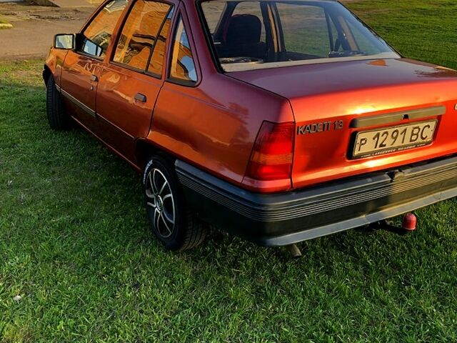Опель Кадет, объемом двигателя 1.3 л и пробегом 200 тыс. км за 1400 $, фото 3 на Automoto.ua