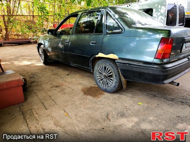 Опель Кадет, объемом двигателя 1.3 л и пробегом 888 тыс. км за 1100 $, фото 2 на Automoto.ua