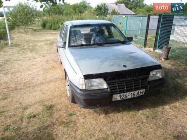 Опель Кадет, объемом двигателя 1.6 л и пробегом 180 тыс. км за 1400 $, фото 8 на Automoto.ua