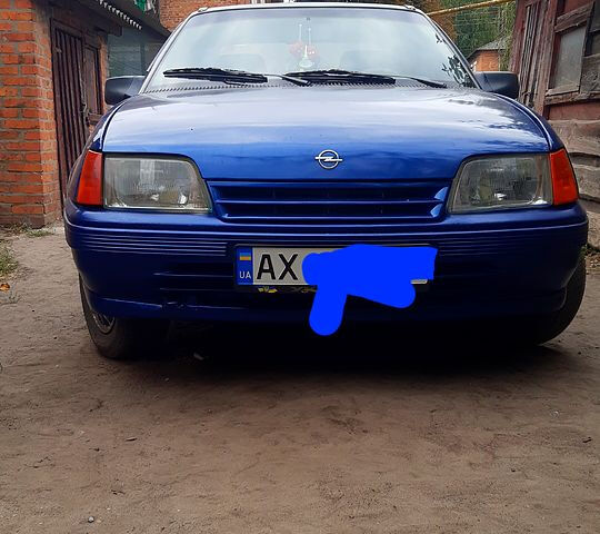 Опель Кадет, объемом двигателя 1.6 л и пробегом 0 тыс. км за 1100 $, фото 1 на Automoto.ua