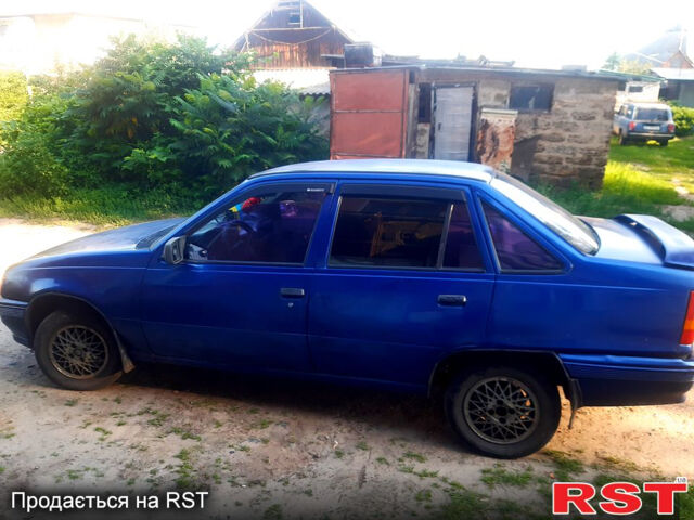 Опель Кадет, объемом двигателя 1.6 л и пробегом 0 тыс. км за 1100 $, фото 4 на Automoto.ua