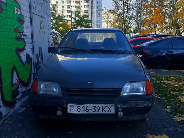 Опель Кадет, объемом двигателя 1.5 л и пробегом 200 тыс. км за 750 $, фото 6 на Automoto.ua