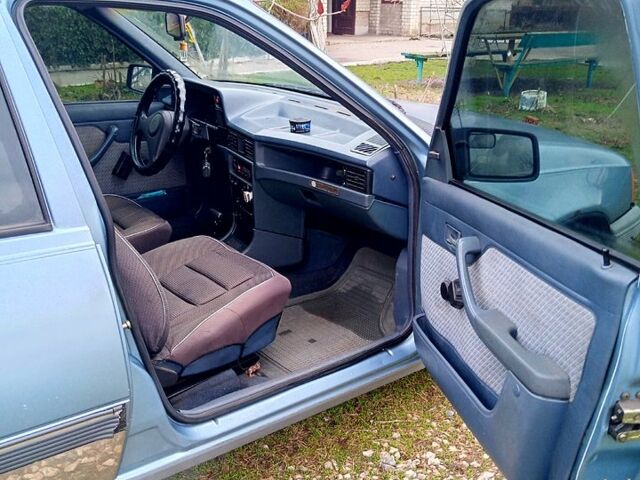 Опель Кадет, объемом двигателя 16 л и пробегом 180 тыс. км за 1450 $, фото 7 на Automoto.ua