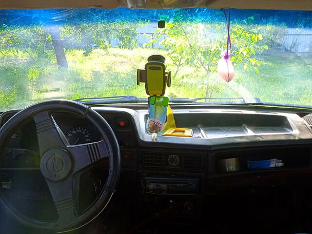 Опель Кадет, объемом двигателя 1.8 л и пробегом 0 тыс. км за 700 $, фото 3 на Automoto.ua