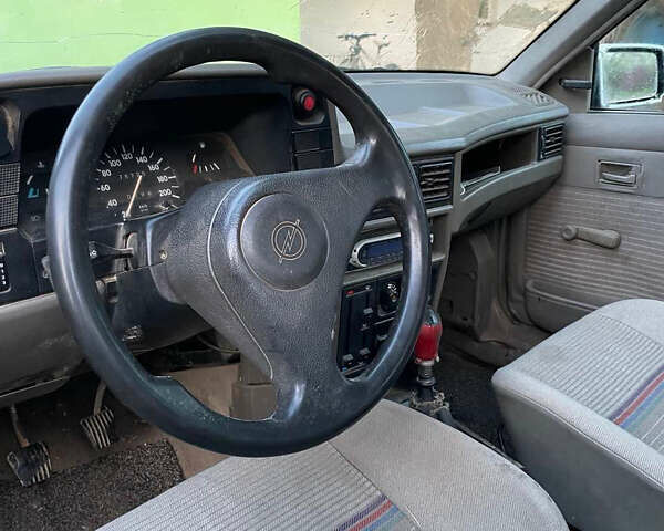 Опель Кадет, объемом двигателя 1.4 л и пробегом 76 тыс. км за 1000 $, фото 3 на Automoto.ua