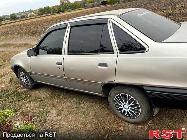 Опель Кадет, объемом двигателя 1.4 л и пробегом 0 тыс. км за 1400 $, фото 4 на Automoto.ua