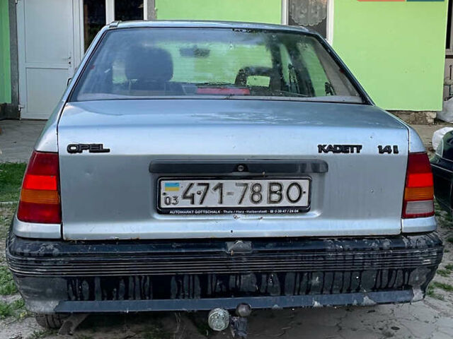 Опель Кадет, объемом двигателя 1.4 л и пробегом 76 тыс. км за 1000 $, фото 2 на Automoto.ua
