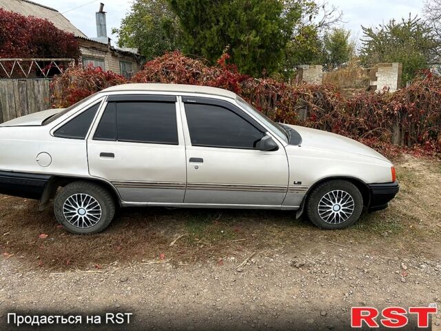 Опель Кадет, объемом двигателя 1.4 л и пробегом 0 тыс. км за 1400 $, фото 5 на Automoto.ua