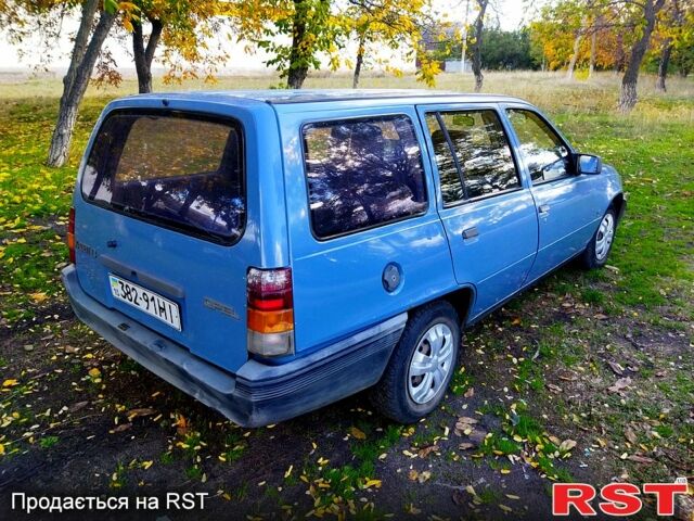 Опель Кадет, объемом двигателя 1.3 л и пробегом 200 тыс. км за 1400 $, фото 5 на Automoto.ua