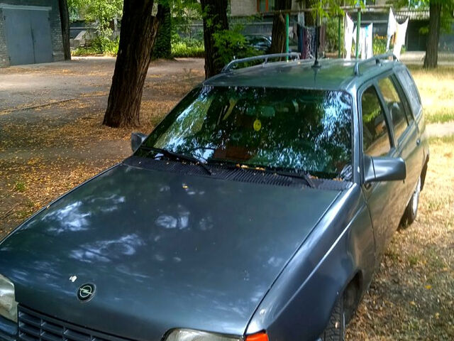 Опель Кадет, объемом двигателя 1.3 л и пробегом 0 тыс. км за 710 $, фото 4 на Automoto.ua