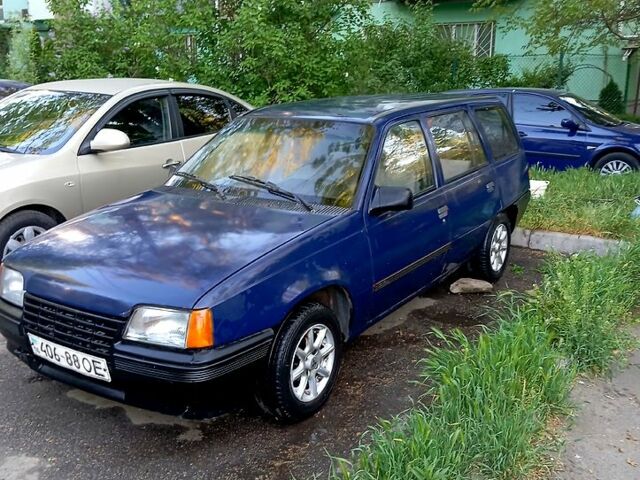 Опель Кадет, об'ємом двигуна 1.4 л та пробігом 0 тис. км за 1200 $, фото 1 на Automoto.ua