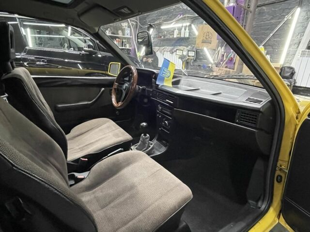 Жовтий Опель Кадет, об'ємом двигуна 1.6 л та пробігом 300 тис. км за 1400 $, фото 11 на Automoto.ua