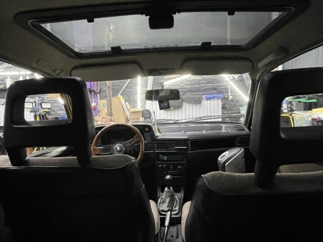 Жовтий Опель Кадет, об'ємом двигуна 1.6 л та пробігом 300 тис. км за 1400 $, фото 8 на Automoto.ua