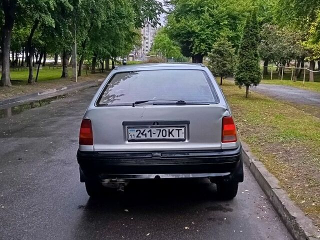 Серый Опель Кадет, объемом двигателя 1.4 л и пробегом 237 тыс. км за 850 $, фото 5 на Automoto.ua