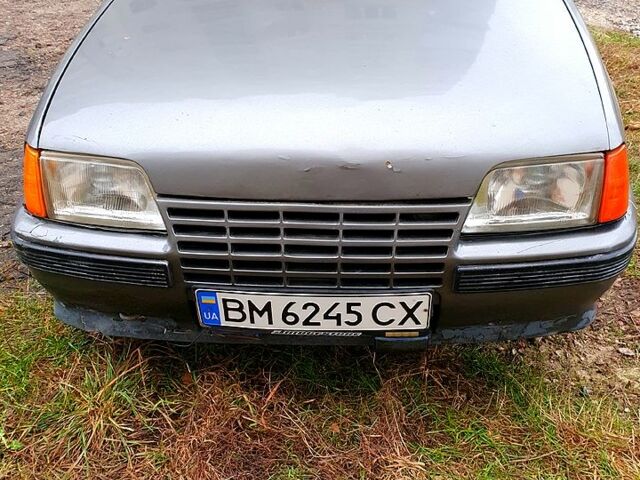 Серый Опель Кадет, объемом двигателя 1.4 л и пробегом 0 тыс. км за 1300 $, фото 1 на Automoto.ua