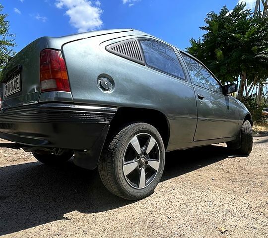 Серый Опель Кадет, объемом двигателя 1.6 л и пробегом 250 тыс. км за 1200 $, фото 3 на Automoto.ua