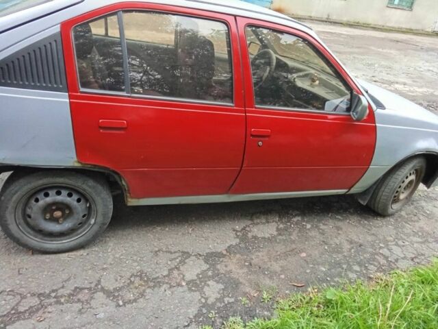 Серый Опель Кадет, объемом двигателя 1.4 л и пробегом 250 тыс. км за 480 $, фото 1 на Automoto.ua