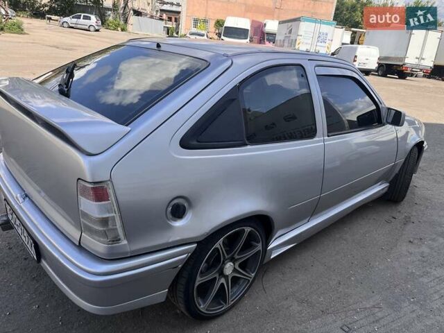 Сірий Опель Кадет, об'ємом двигуна 2 л та пробігом 160 тис. км за 2600 $, фото 2 на Automoto.ua