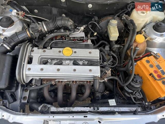 Сірий Опель Кадет, об'ємом двигуна 2 л та пробігом 160 тис. км за 2600 $, фото 9 на Automoto.ua