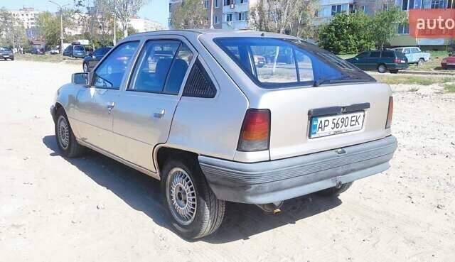 Сірий Опель Кадет, об'ємом двигуна 1.3 л та пробігом 170 тис. км за 1200 $, фото 4 на Automoto.ua