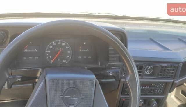 Сірий Опель Кадет, об'ємом двигуна 1.3 л та пробігом 170 тис. км за 1200 $, фото 18 на Automoto.ua