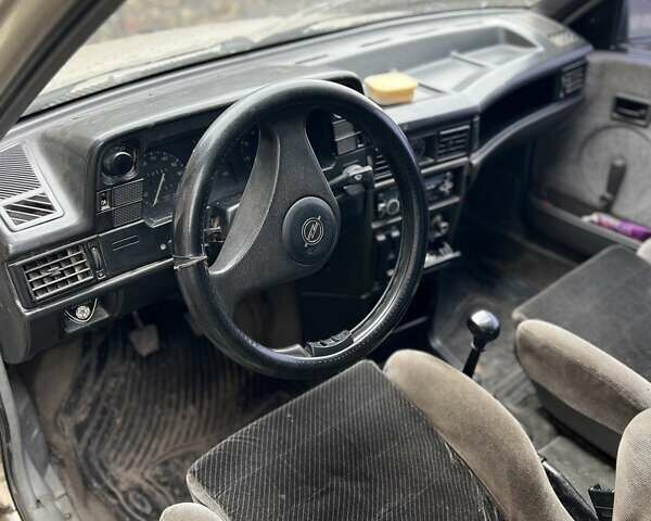 Серый Опель Кадет, объемом двигателя 0 л и пробегом 480 тыс. км за 390 $, фото 2 на Automoto.ua