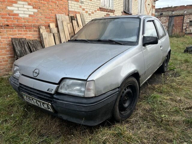 Сірий Опель Кадет, об'ємом двигуна 1.6 л та пробігом 999 тис. км за 650 $, фото 2 на Automoto.ua