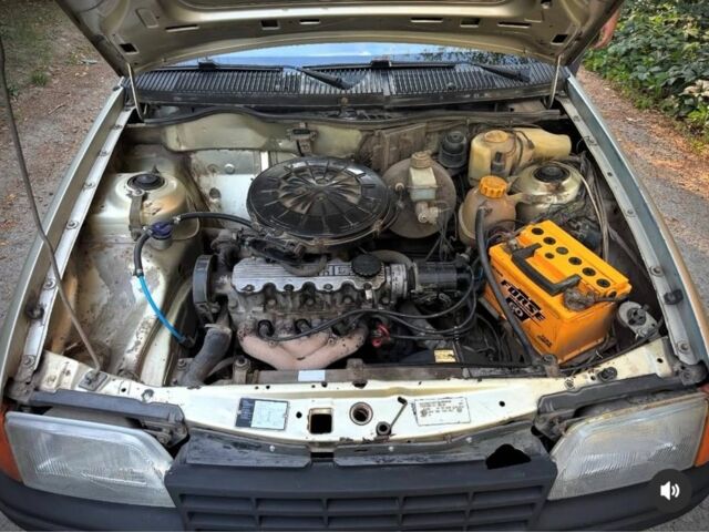 Сірий Опель Кадет, об'ємом двигуна 1.3 л та пробігом 3 тис. км за 1000 $, фото 5 на Automoto.ua