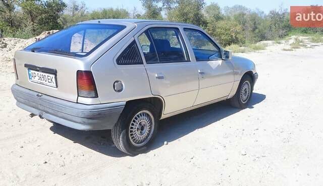 Сірий Опель Кадет, об'ємом двигуна 1.3 л та пробігом 170 тис. км за 1200 $, фото 2 на Automoto.ua