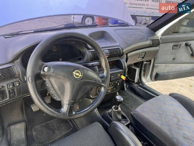 Сірий Опель Кадет, об'ємом двигуна 2 л та пробігом 160 тис. км за 2600 $, фото 8 на Automoto.ua