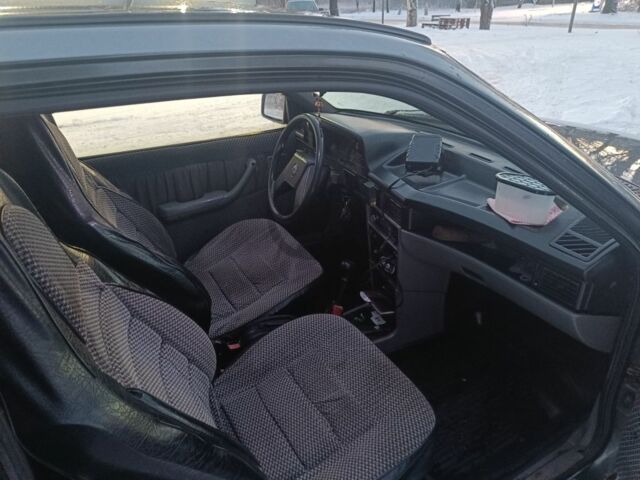 Сірий Опель Кадет, об'ємом двигуна 1.6 л та пробігом 200 тис. км за 1100 $, фото 8 на Automoto.ua