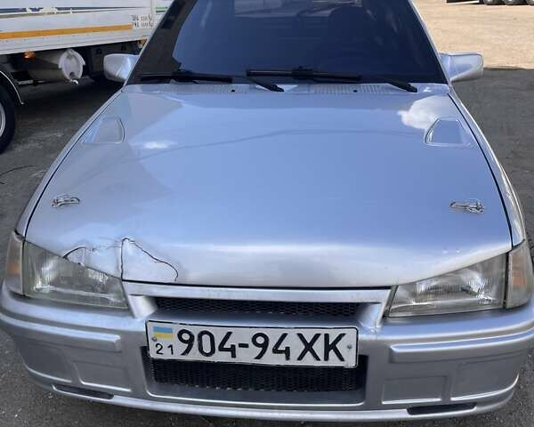 Сірий Опель Кадет, об'ємом двигуна 2 л та пробігом 160 тис. км за 2600 $, фото 5 на Automoto.ua