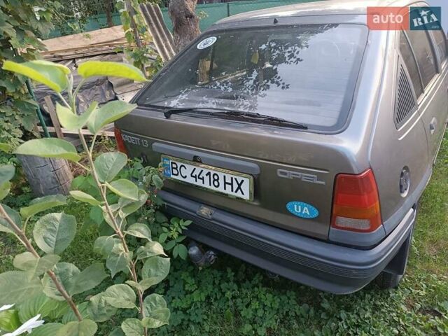 Серый Опель Кадет, объемом двигателя 1.3 л и пробегом 110 тыс. км за 1250 $, фото 5 на Automoto.ua