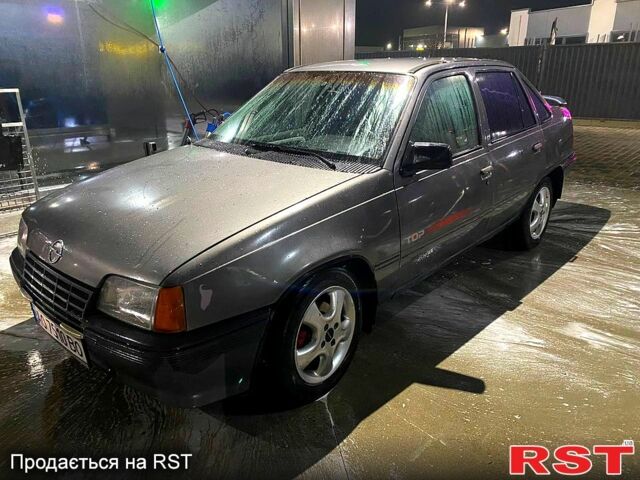 Серый Опель Кадет, объемом двигателя 1.3 л и пробегом 0 тыс. км за 950 $, фото 1 на Automoto.ua