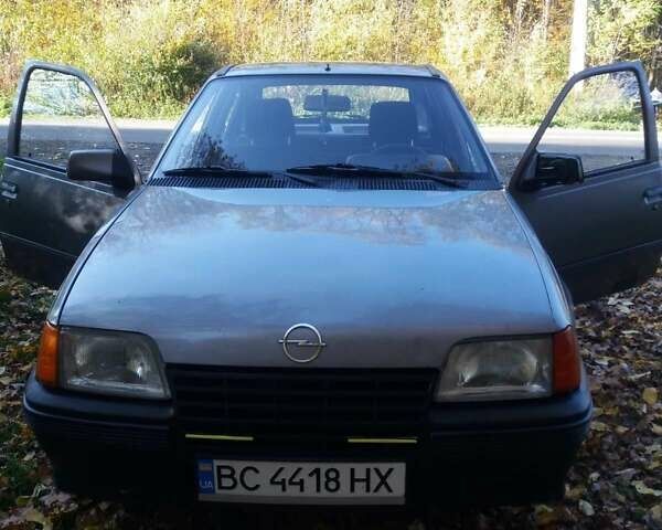 Серый Опель Кадет, объемом двигателя 1.3 л и пробегом 110 тыс. км за 1250 $, фото 6 на Automoto.ua