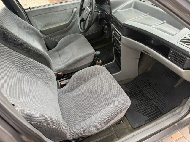 Серый Опель Кадет, объемом двигателя 1.3 л и пробегом 135 тыс. км за 1300 $, фото 1 на Automoto.ua