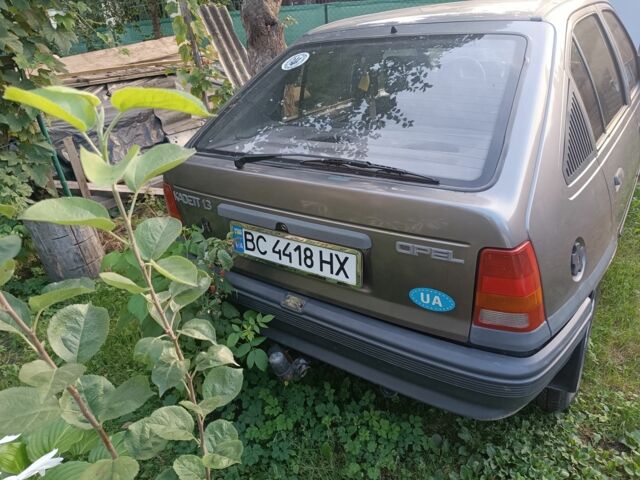 Серый Опель Кадет, объемом двигателя 1.3 л и пробегом 110 тыс. км за 1250 $, фото 6 на Automoto.ua
