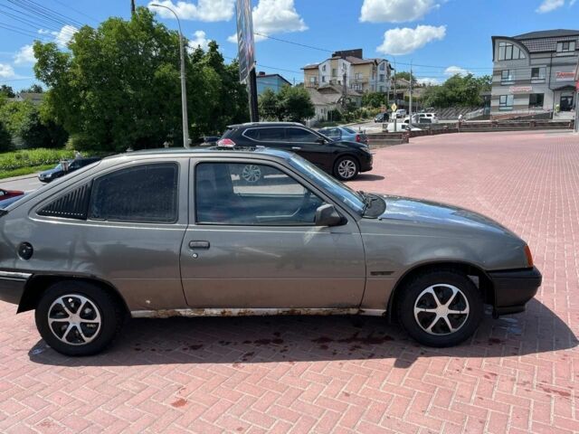 Серый Опель Кадет, объемом двигателя 0 л и пробегом 270 тыс. км за 461 $, фото 7 на Automoto.ua