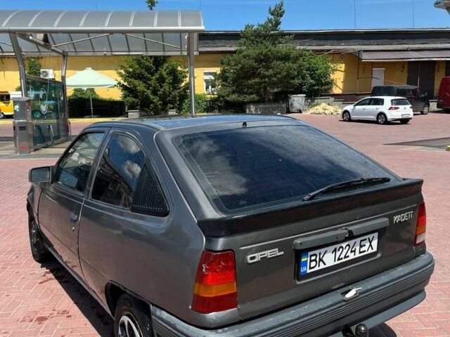 Серый Опель Кадет, объемом двигателя 0 л и пробегом 270 тыс. км за 461 $, фото 5 на Automoto.ua