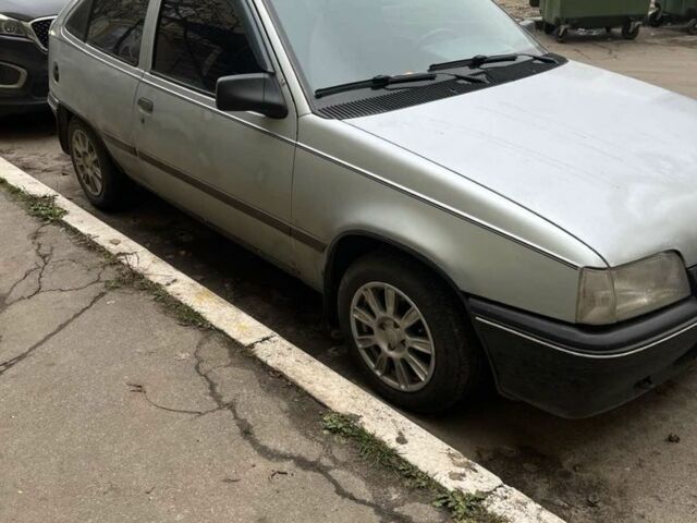 Серый Опель Кадет, объемом двигателя 1.3 л и пробегом 250 тыс. км за 1183 $, фото 1 на Automoto.ua