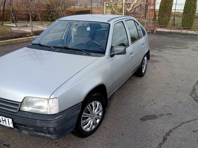 Серый Опель Кадет, объемом двигателя 1.4 л и пробегом 3 тыс. км за 850 $, фото 1 на Automoto.ua