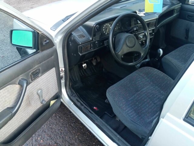 Серый Опель Кадет, объемом двигателя 1.4 л и пробегом 3 тыс. км за 850 $, фото 4 на Automoto.ua