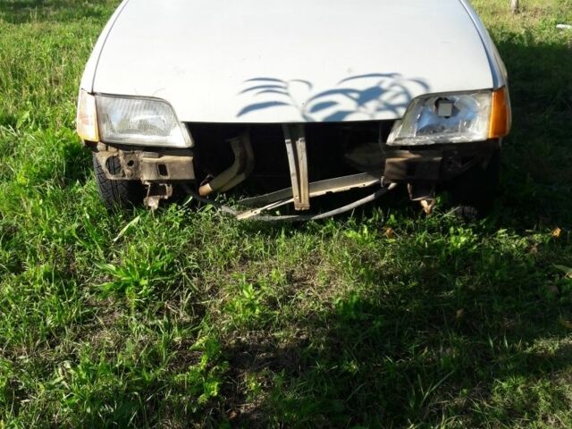 Серый Опель Кадет, объемом двигателя 1.3 л и пробегом 250 тыс. км за 450 $, фото 3 на Automoto.ua