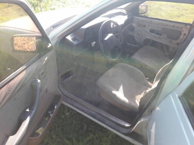 Серый Опель Кадет, объемом двигателя 1.3 л и пробегом 250 тыс. км за 450 $, фото 4 на Automoto.ua