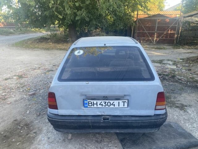 Серый Опель Кадет, объемом двигателя 1.6 л и пробегом 300 тыс. км за 750 $, фото 7 на Automoto.ua